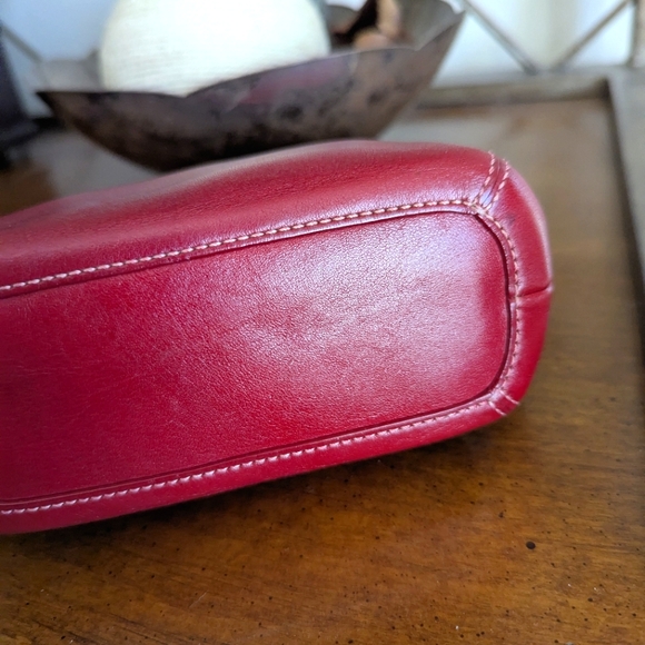 EUC Coach Charlie Mini Hobo - Picture 5 of 15